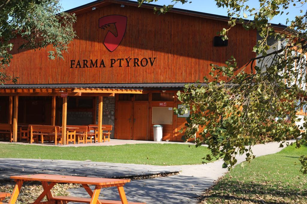 Готель Farma Ptyrov Мніхово-Градіштє Екстер'єр фото